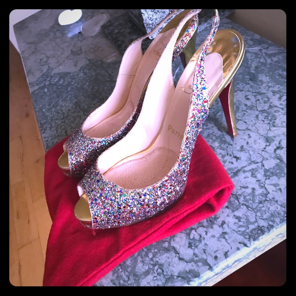 Authentic Christian Louboutin sling backs!! ❤️